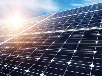 太陽(yáng)能光伏板一天的發(fā)電量有多少？